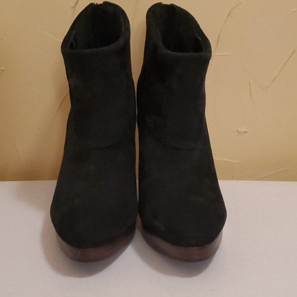 Steve Madden Black Suede Booties NWT 6.5 - Picture 2 of 6